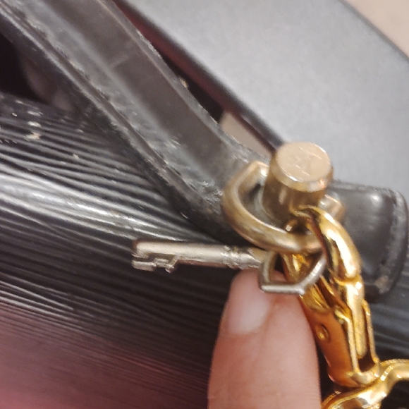 Sold - Picture 4 of 10